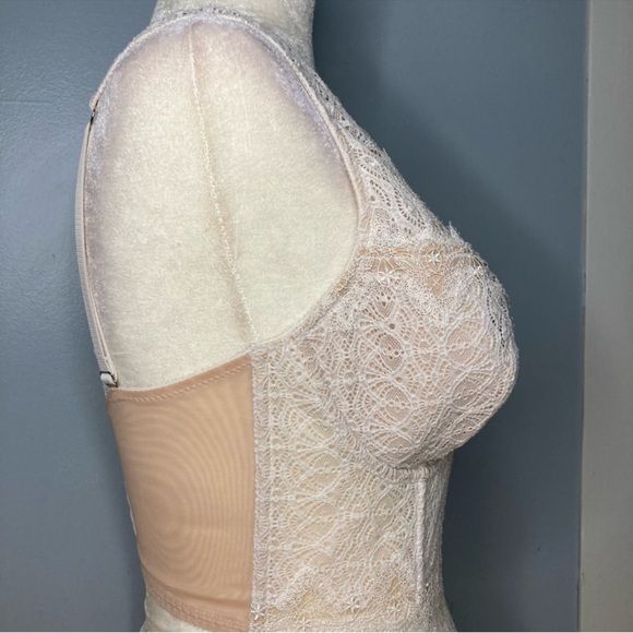 Victoria's Secret • 34DD Lined Demi Crop Top Bustier - Picture 5 of 10